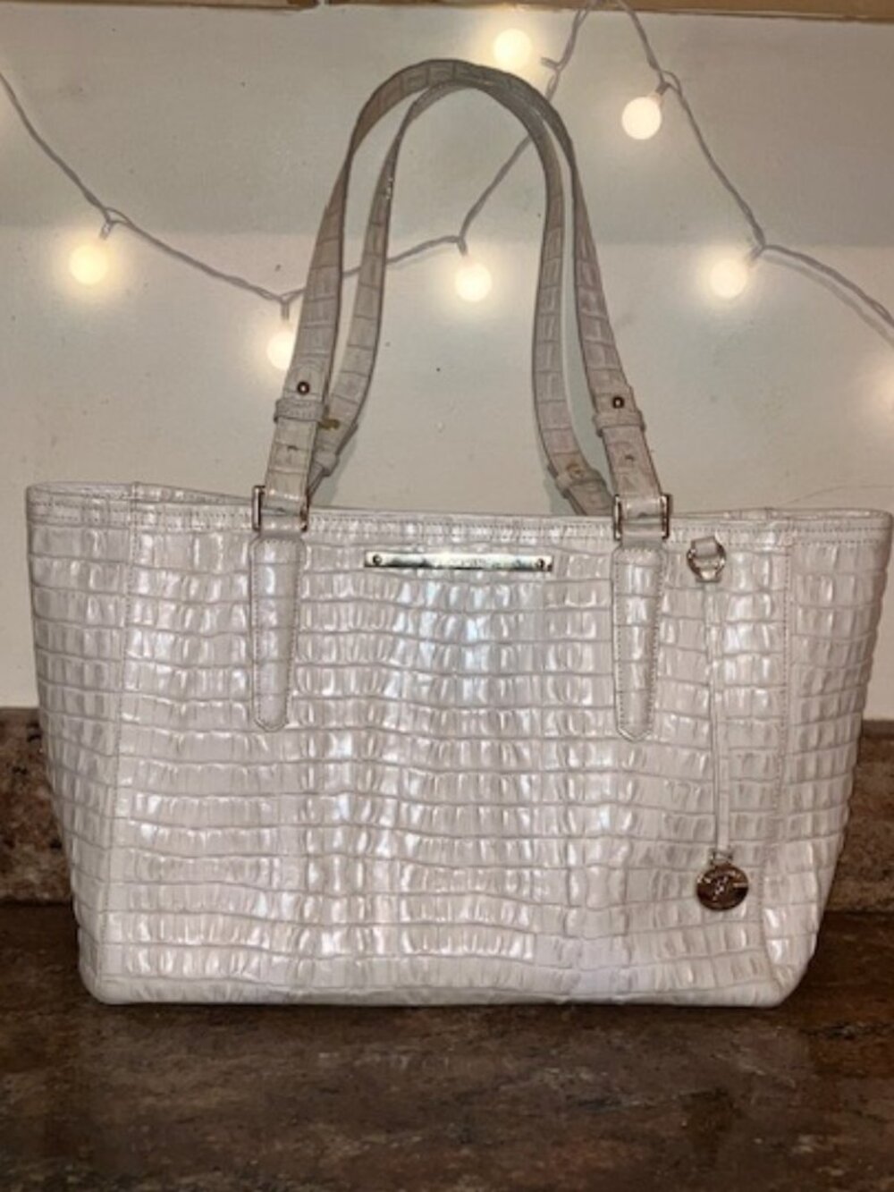 Brahmin Medium Asher Tote Croc Embossed Leather Coconut‎ Milk EUC!